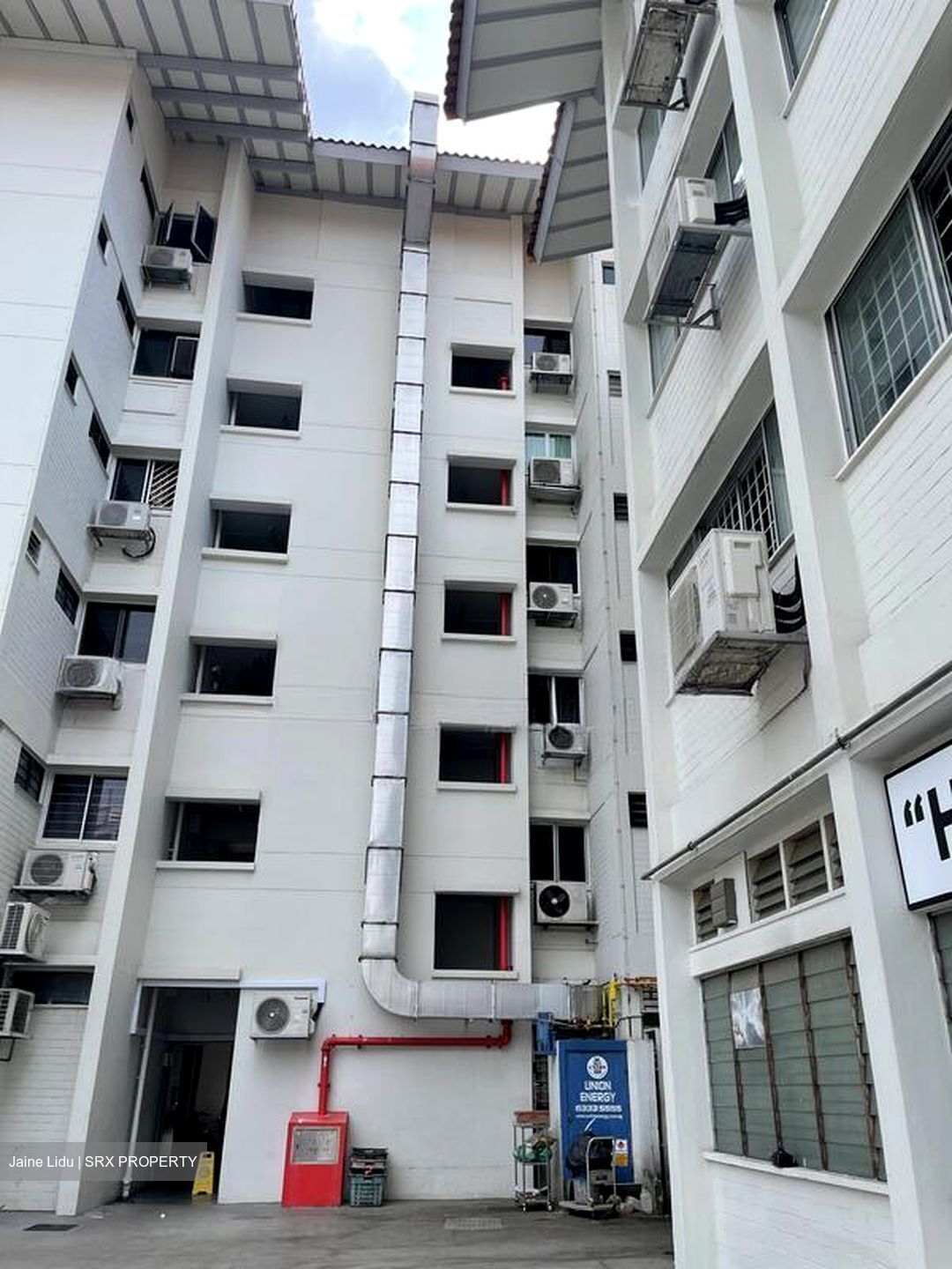 Serangoon Central Drive (D19), Retail #523555831